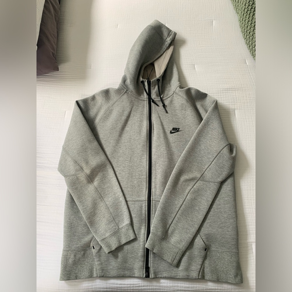 Nike sportswear hoodie size large L supreme BAPE. Louis Vuitton. Fear of god